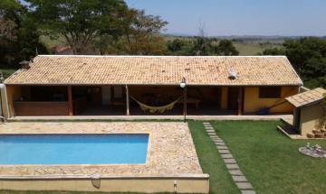 Alugar Casa / Condomínio em Pindamonhangaba. apenas R$ 1.050.000,00