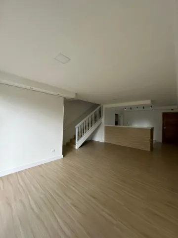 Apartamento com 3 quartos, 140 m² - Edifício Embaixador - Campos do Jordão/SP