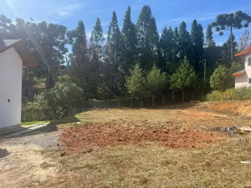 Terreno com 1.300 m² - Condomínio Villagio Baronesa - Campos do Jordão/SP.