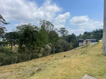 Terreno com 1.346 m² - Condomínio Reserva Figueiredo - Campos do Jordão/SP.