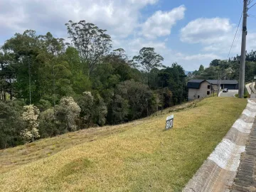 Terreno com 1446 m² - Condomínio Reserva Figueiredo - Campos do Jordão/SP.