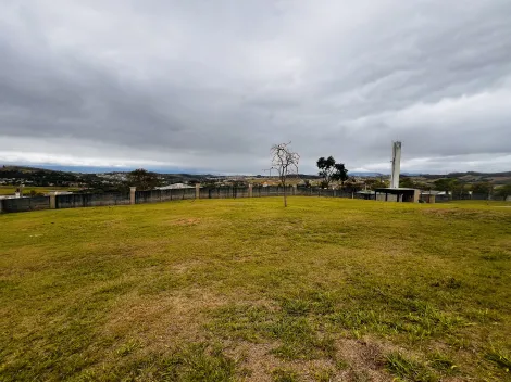 Terreno com 1.972 m² - Condomínio Chácara São Félix - Taubaté/SP.